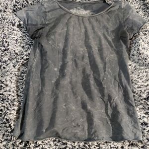 Heart breaker acid washed distressed tshirt